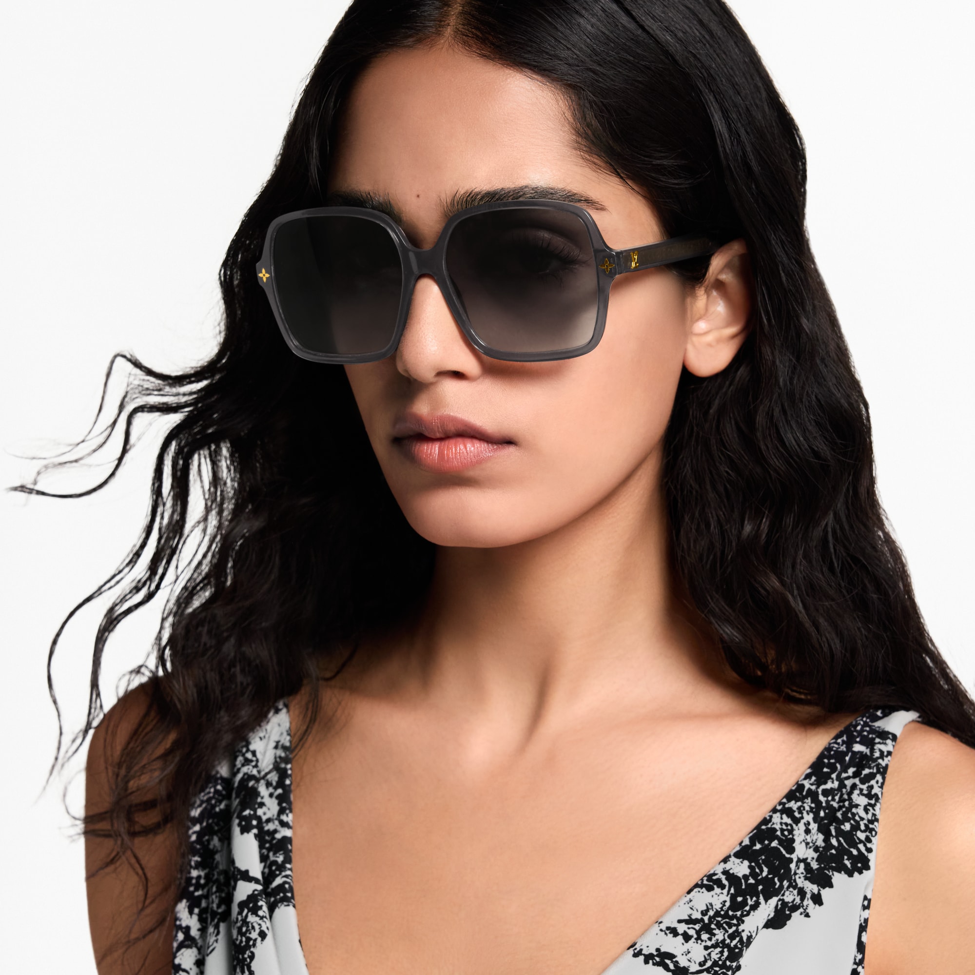 LV Aura Square Sunglasses S00 - Accessories Z2819W | LOUIS VUITTON